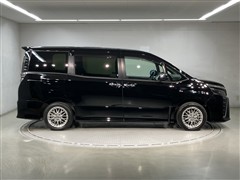 ヴォクシーHV ZS キラメキ3