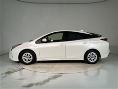 プリウス S セーフティープラス