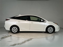 プリウス S セーフティープラス