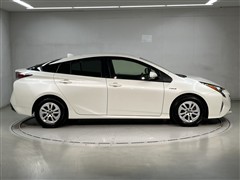 プリウス Sセーフティプラス