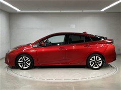 プリウス A プレミアムツーリング