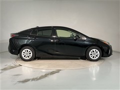 プリウス Sセーフティプラス