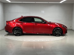 IS300h ブラックシークエンス