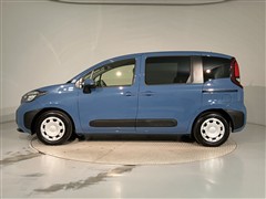 シエンタ HV G 7ニンノリ