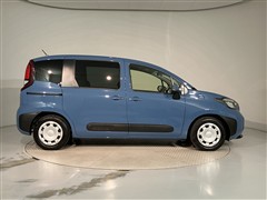 シエンタ HV G 7ニンノリ