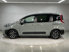 シエンタ HEV Z 5ニンノリ