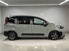 シエンタ HEV Z 5ニンノリ