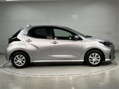 ヤリス ハイブリッド G