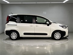 シエンタ HEV G 5ニンノリ