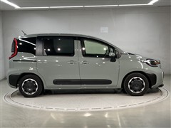 シエンタ HEV Z 7ニンノリ