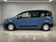 シエンタ HEV G 5ニンノリ