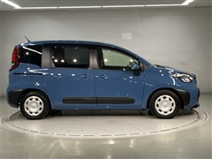 シエンタ HEV G 5ニンノリ