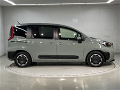 シエンタ HEV Z 5ニンノリ