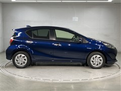 アクア S スタイルブラック