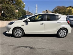 アクア S スタイルブラック