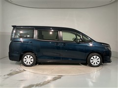 ヴォクシー X Cパッケージ