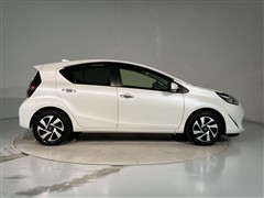 アクア S スタイルブラック