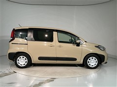 シエンタ HV G 7ニンノリ