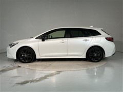 カローラツーリングHEV WxB