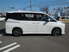 ヴォクシー HEV S-Z