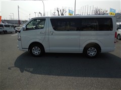 ハイエースV S-GLダークプライム