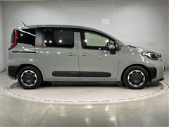 シエンタ HEV Z 5ニンノリ