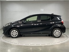 アクア S スタイルブラック