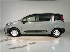 シエンタ HEV G 5ニンノリ