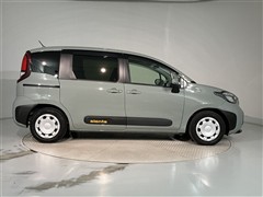 シエンタ HEV G 5ニンノリ