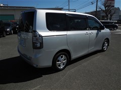 ヴォクシー X Lエディション