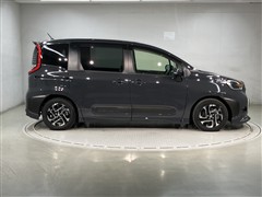 シエンタ HEV Z 7ニンノリ