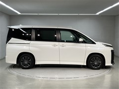 ヴォクシー HEV S-G 7ニンノリ