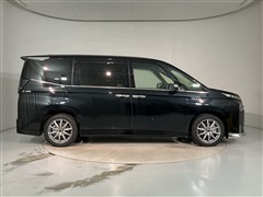 ヴォクシー HEV S-Z