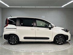 シエンタ HEV Z 7ニンノリ