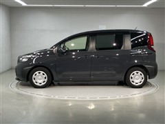 シエンタ HEV G 5ニンノリ