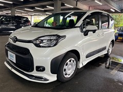 シエンタ HEV G 4WD 7ニンノリ