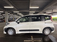 シエンタ HEV G 4WD 7ニンノリ