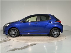 ヤリス ハイブリッド G