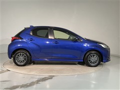 ヤリス ハイブリッド G