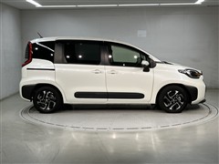 シエンタ HEV Z 5ニンノリ