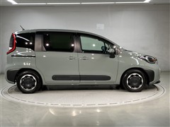 シエンタ HEV Z 5ニンノリ