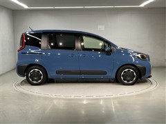 シエンタ HEV Z 5ニンノリ