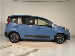 シエンタ HEV Z 4WD 5ニンノリ