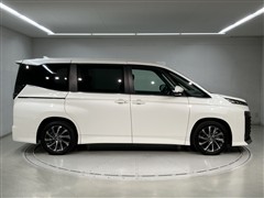 ヴォクシー HEV S-Z