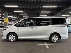 ヴォクシー X 7ニンノリ