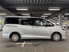 ヴォクシー X 7ニンノリ
