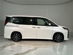 ノア HEV S-Z