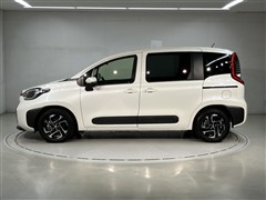 シエンタ HEV Z 5ニンノリ