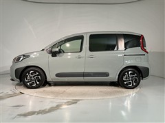 シエンタ HEV Z 5ニンノリ