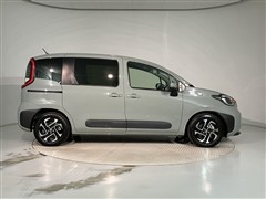 シエンタ HEV Z 5ニンノリ